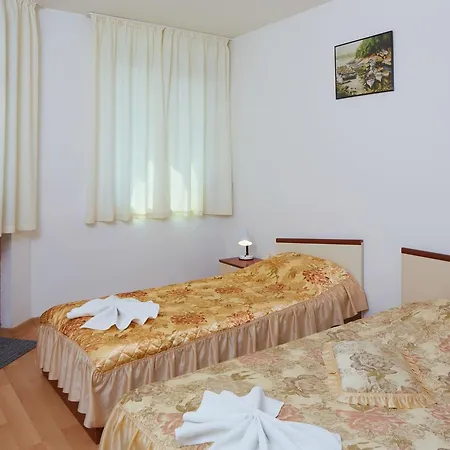 Гостевой дом Gloria House 2*