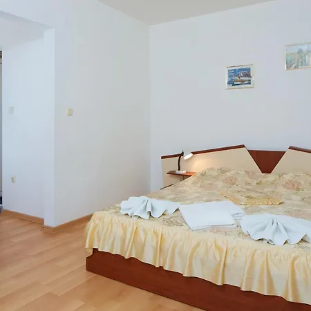 Gloria House Гостевой дом 2*