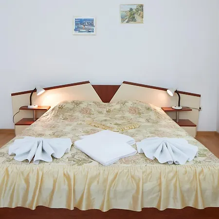 Гостевой дом Gloria House 2*