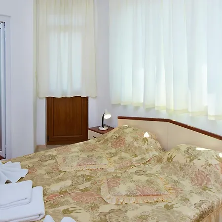 Гостевой дом Gloria House 2*