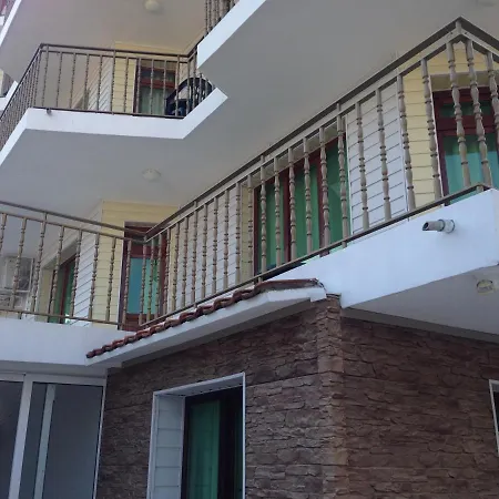 Гостевой дом Gloria House 2*